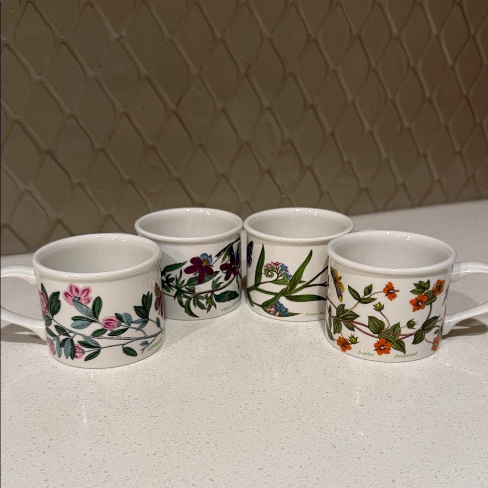 Charming Floral Mug Set - White with Multicolor Designs